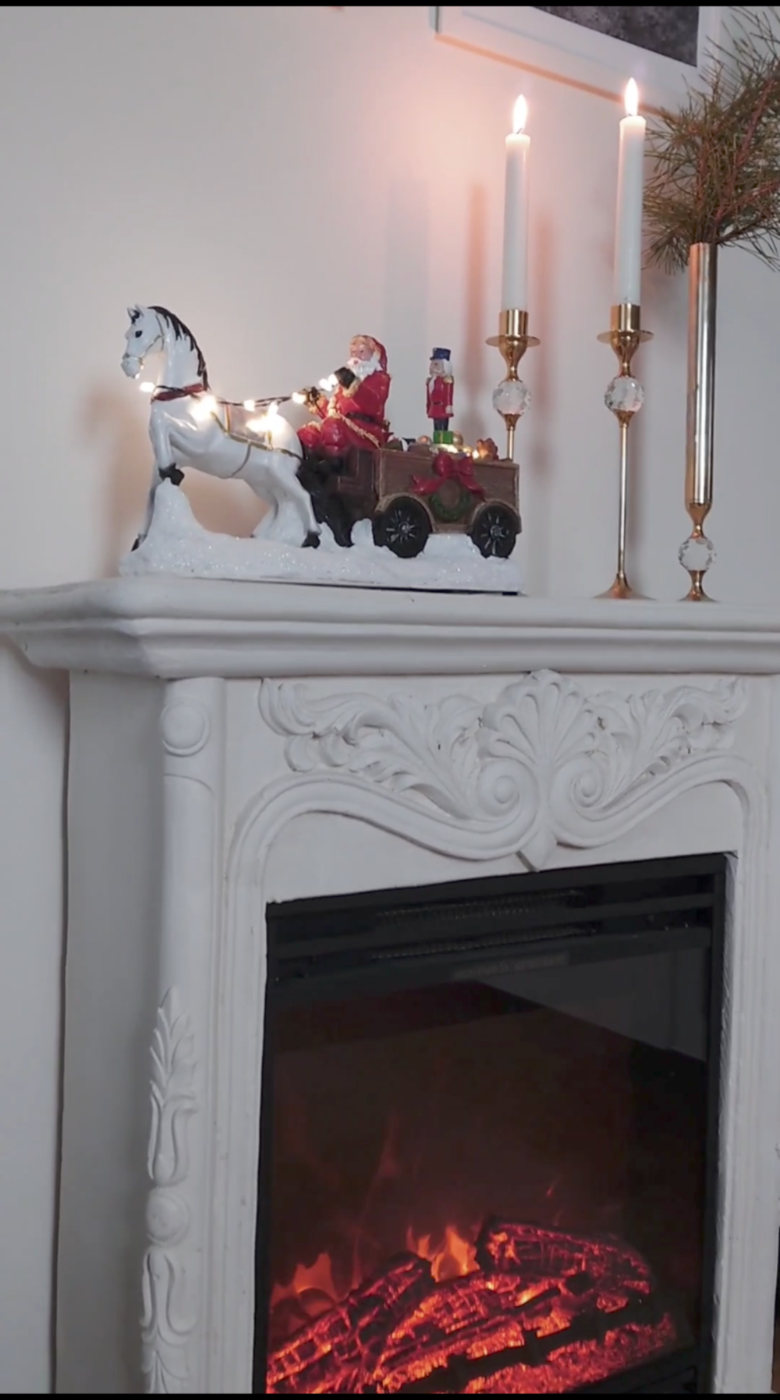 Santa with white horse, wagon and rotation nutcracker